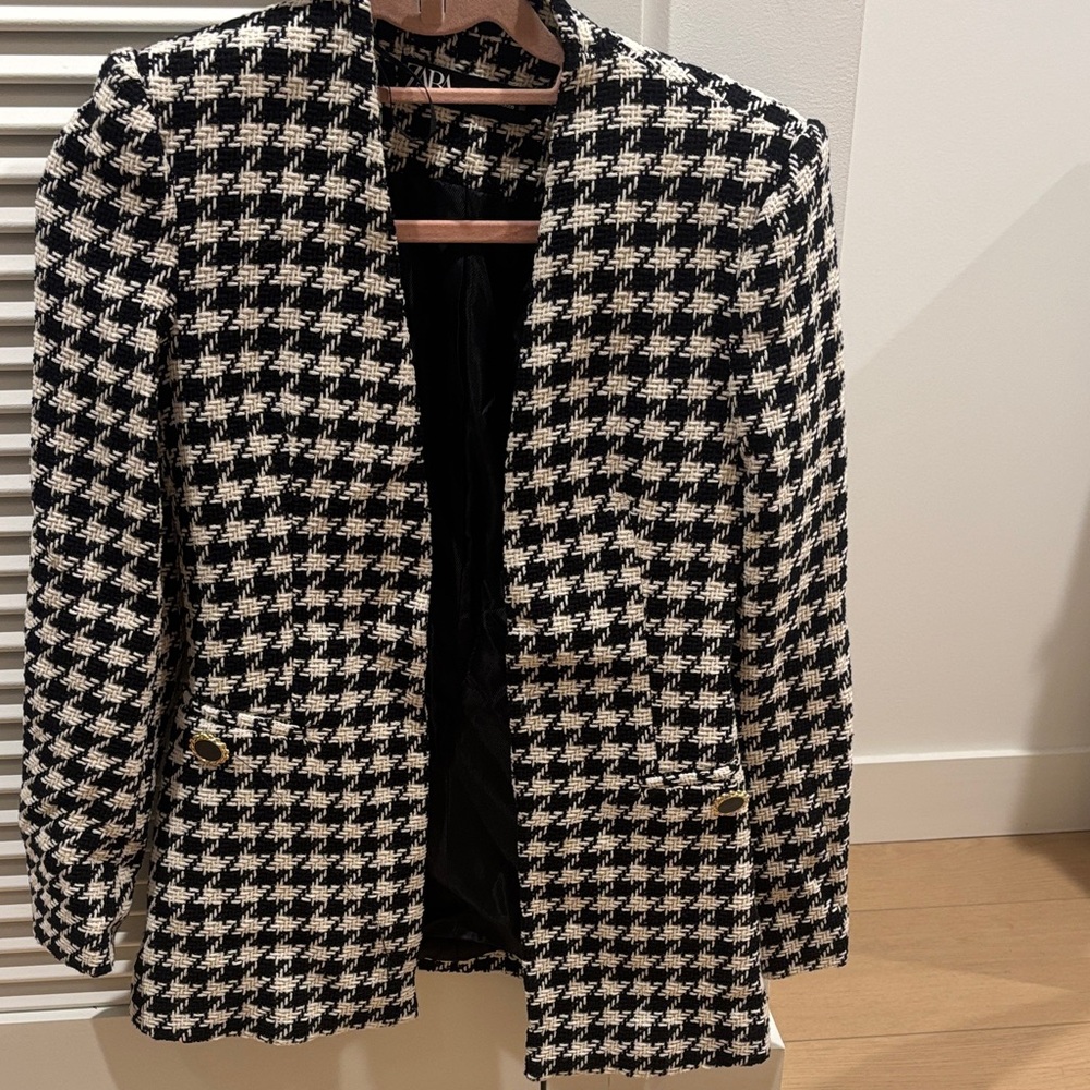 Zara Black and White Houndstooth Blazer